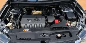 Mitsubishi Outlander 2012