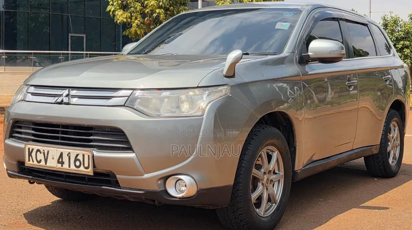 Mitsubishi Outlander 2012