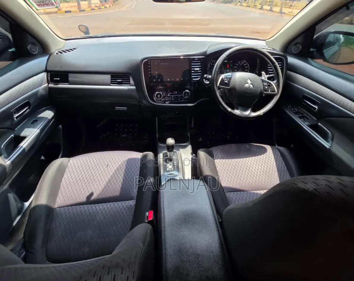 Mitsubishi Outlander 2012