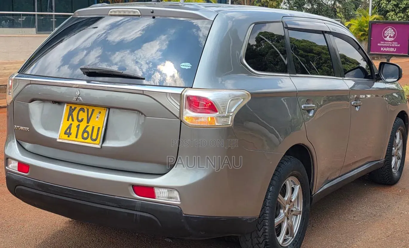 Mitsubishi Outlander 2012