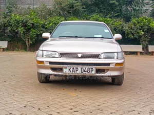 Toyota Corolla 1997 Gold