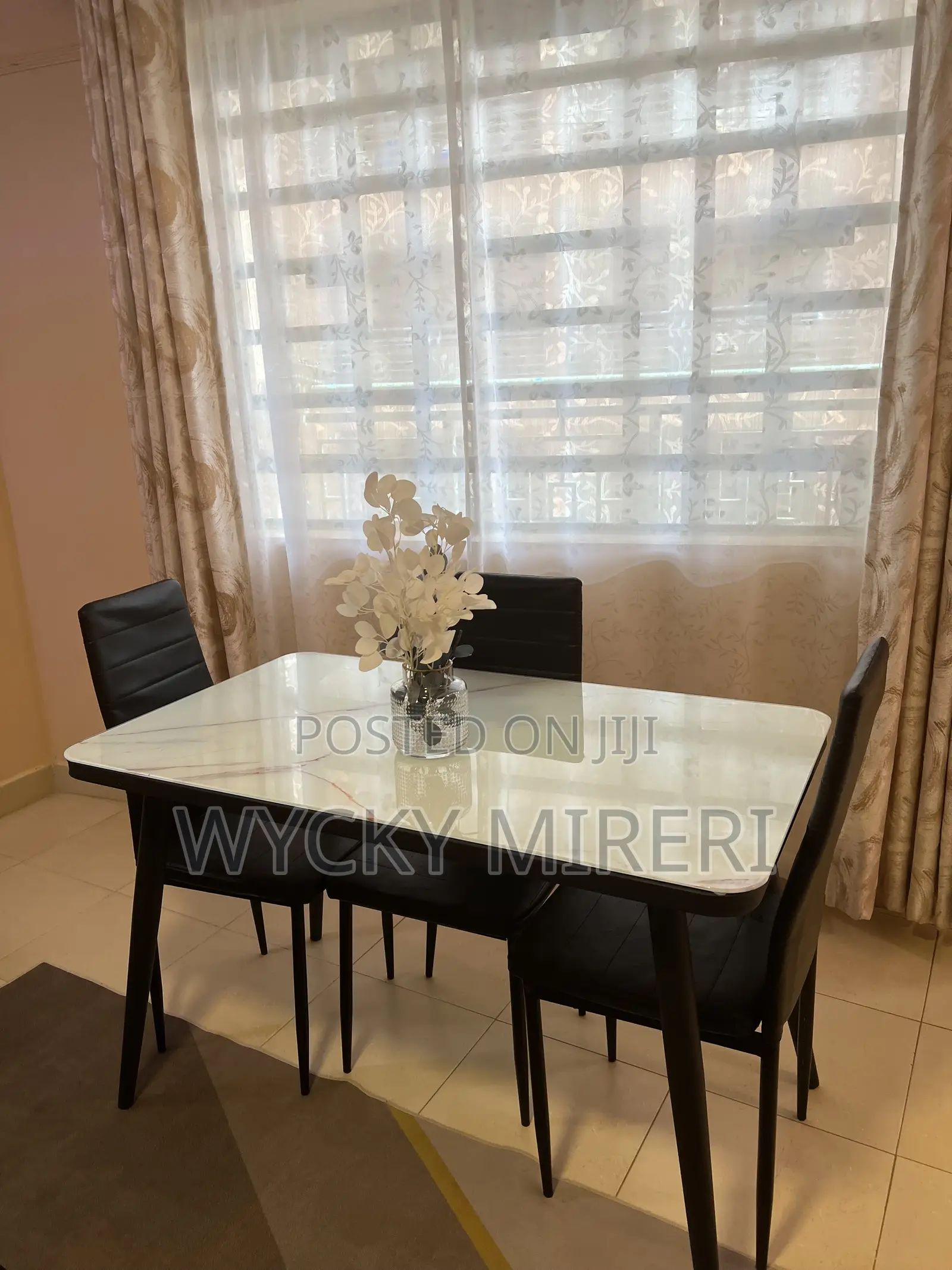 3 Seater Dinning Table
