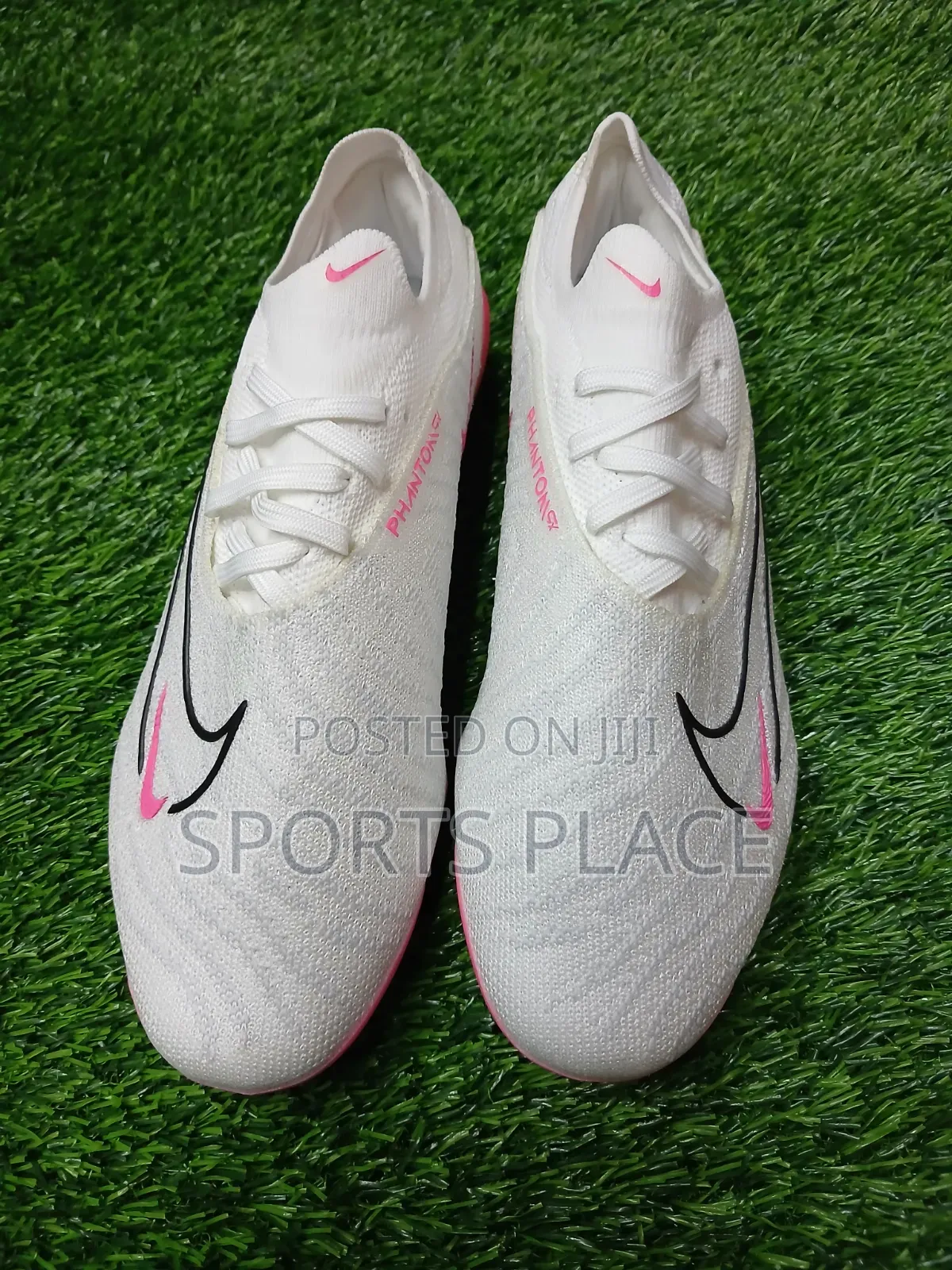Lily White Phantom GX 2 FG Low Soccer Boots