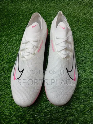 Lily White Phantom GX 2 FG Low Soccer Boots