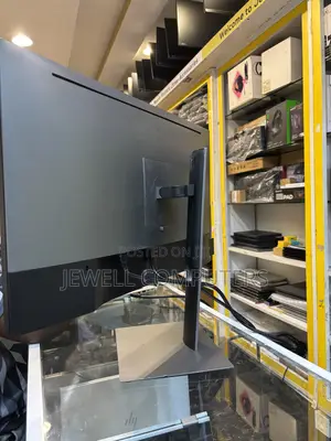 Dell Ultrasharp U2718Q Display (3840*2160) 27inch Frameless