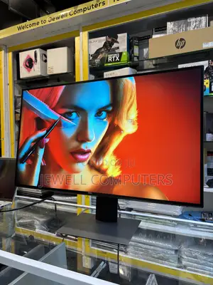Dell Ultrasharp U2718Q Display (3840*2160) 27inch Frameless