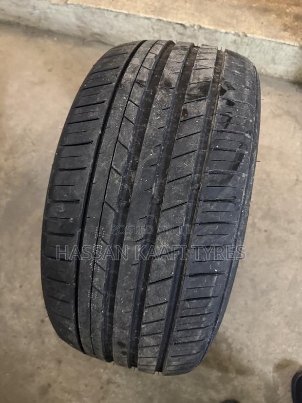 255/35r19 Kapsen Tyre - thumbnail 2