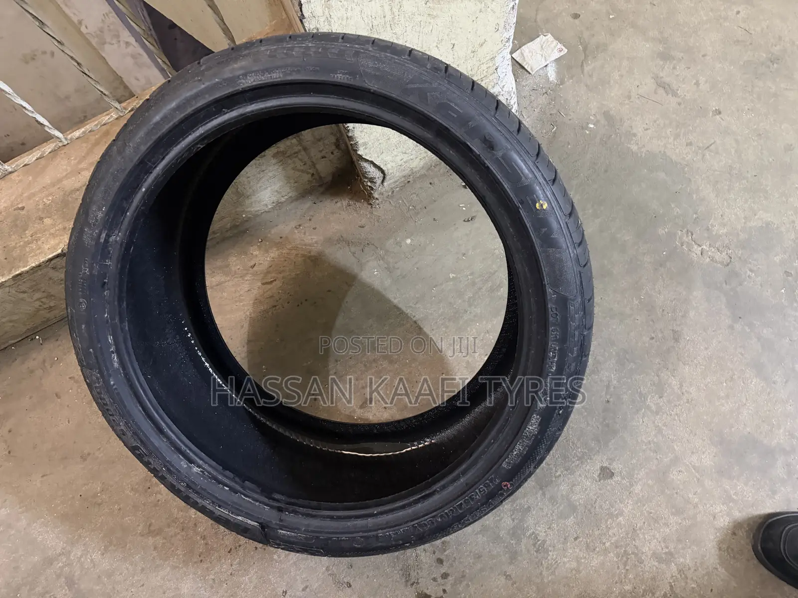 255/35r19 Kapsen Tyre