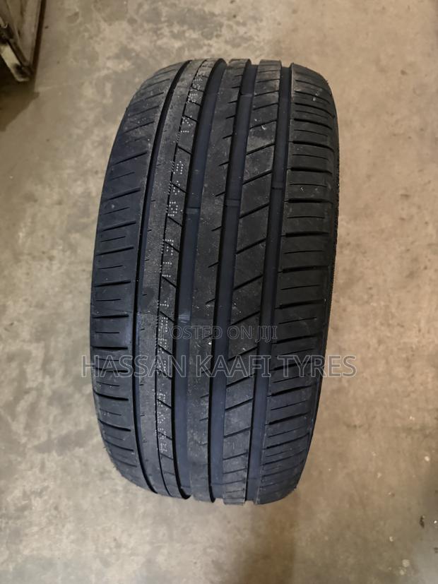 255/45r18 Kapsen Tyre - thumbnail 2