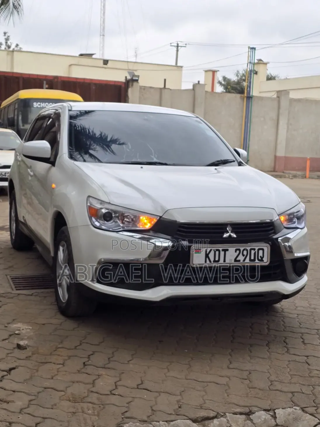 Mitsubishi Outlander 2017 White