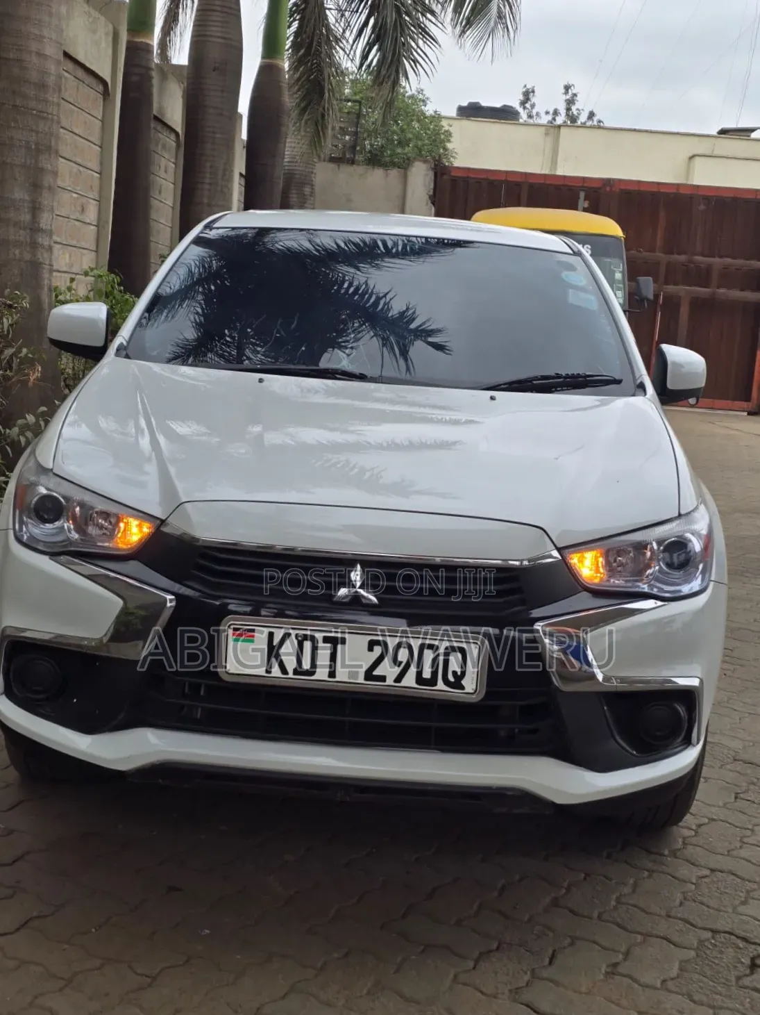 Mitsubishi Outlander 2017 White