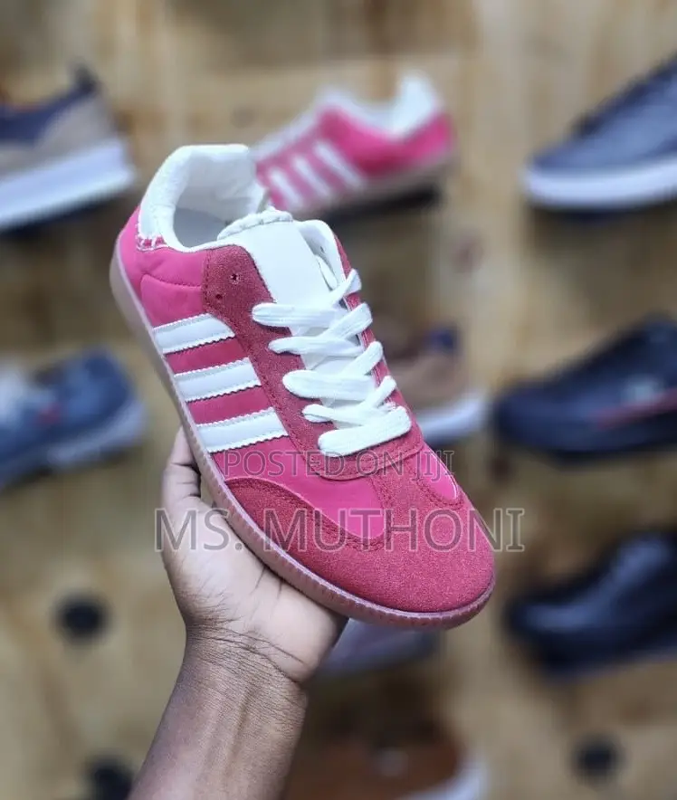 Ladies / Girls Retro Style Sneakers Size 35-42