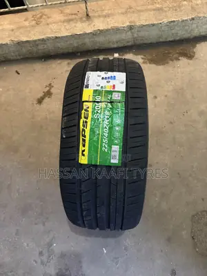 225/40r18 Kapsen Tyre