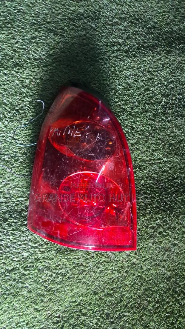 Nissan Primera Taillights - thumbnail 2