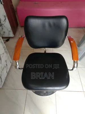 Salon Seat