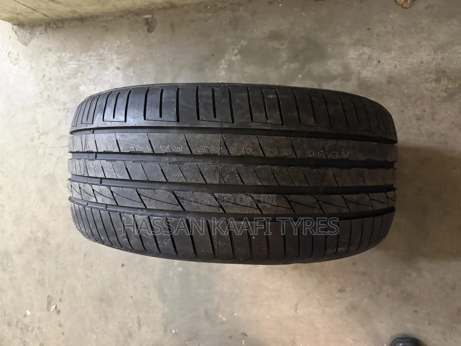 285/35r22 Durun Tyre