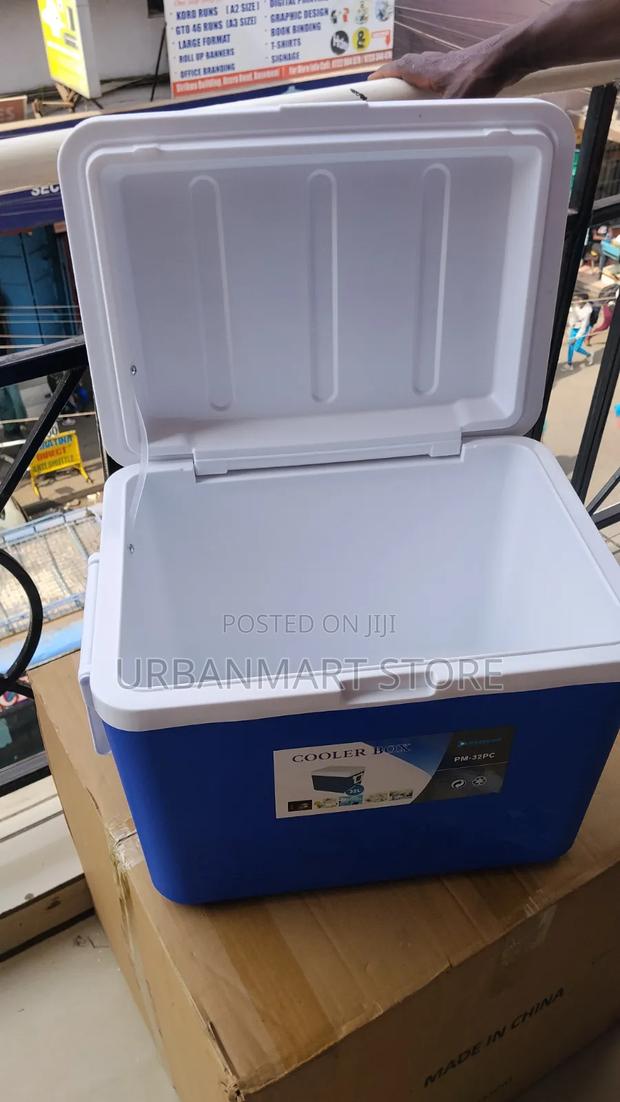 Premier Portable 32L Cooler Box for Camping Travel