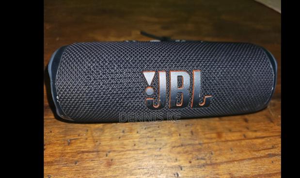 JBL Flip 6 Original – Excellent Condition