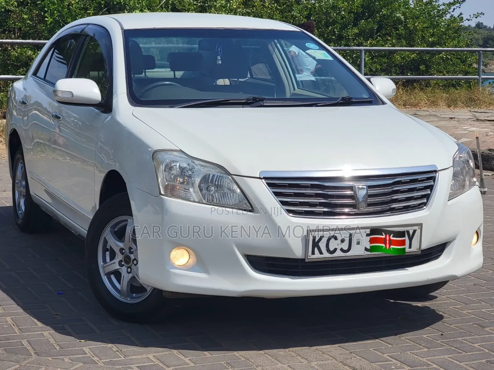 Toyota Premio 2010 White