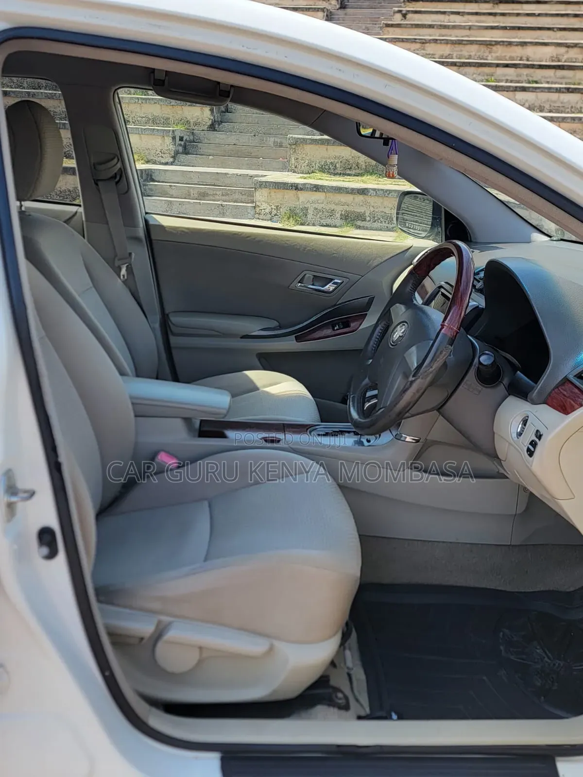 Toyota Premio 2010 White