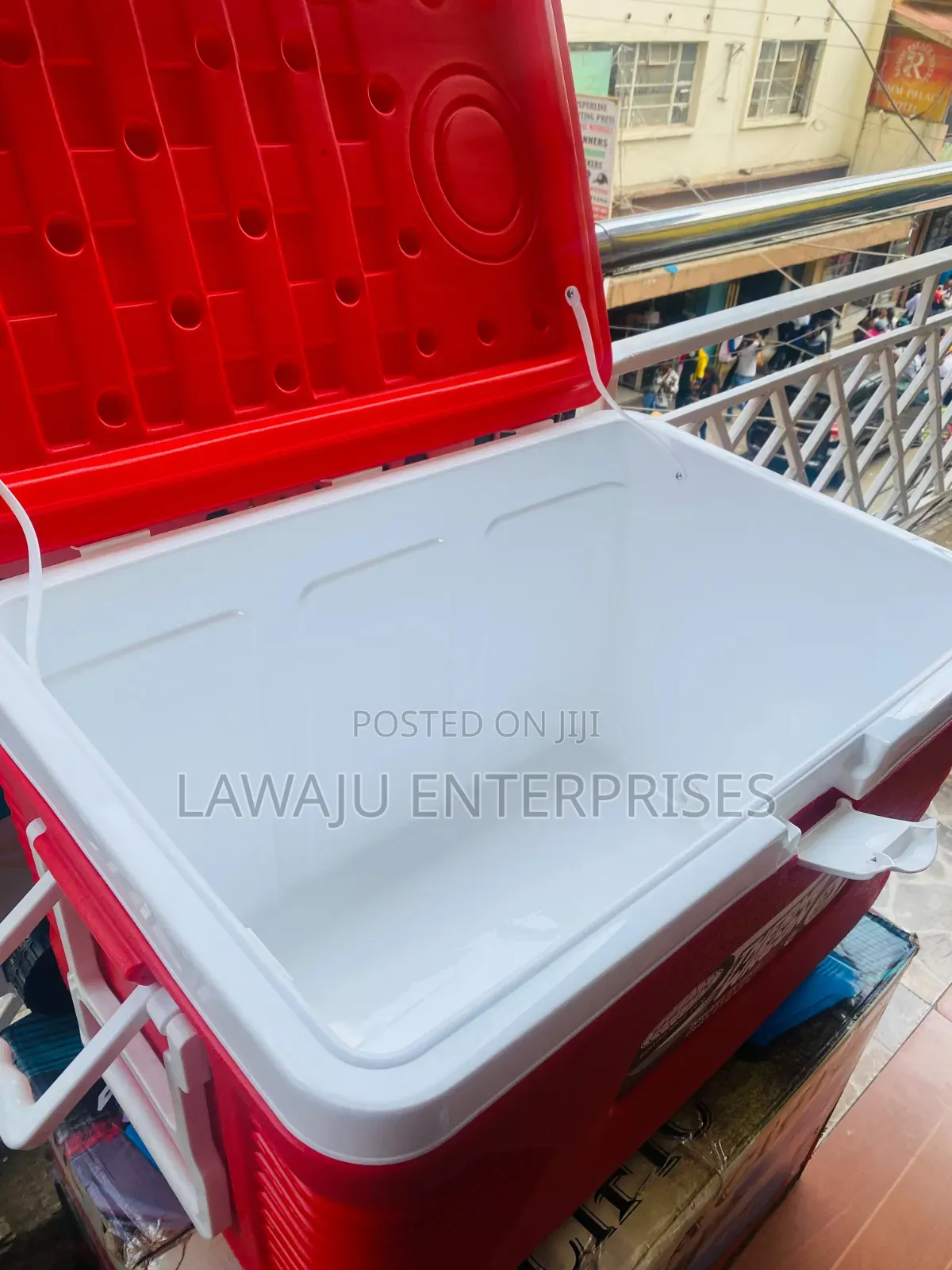Insulated Ice Cooler