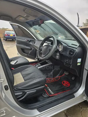 Toyota Corolla Fielder 2017 Silver