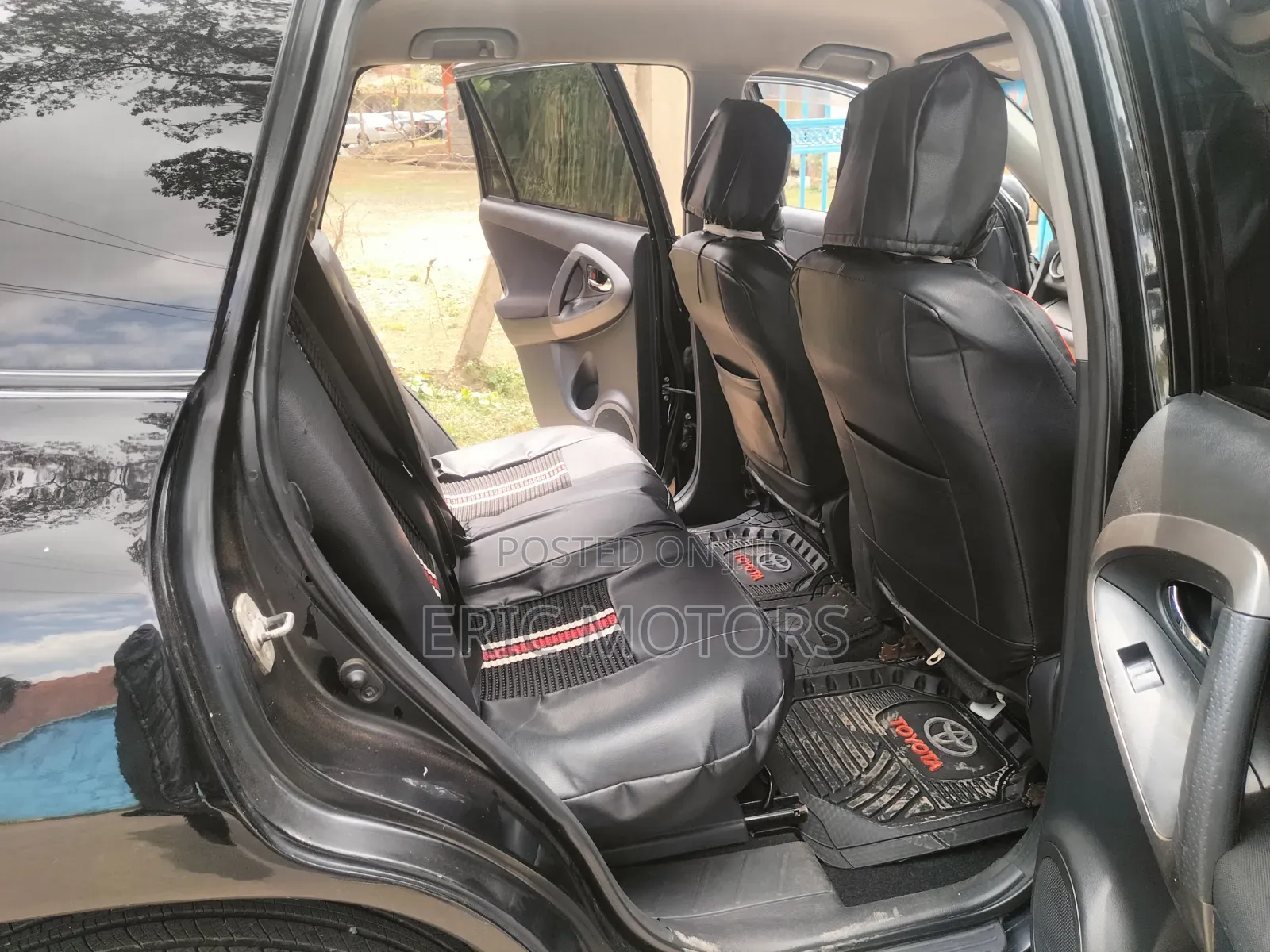 Toyota Vanguard 2013 Black