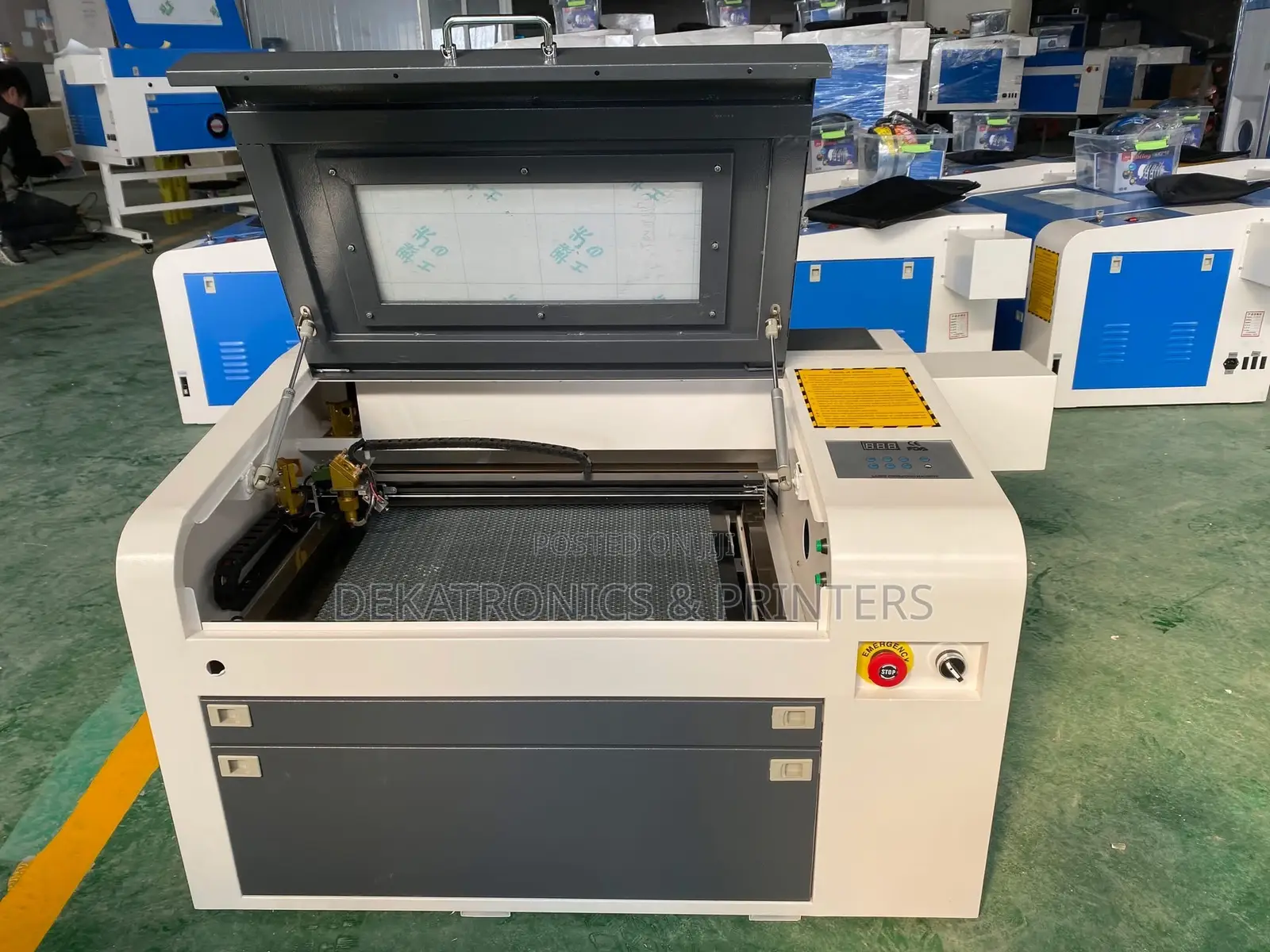 600mm by 900mm Co2 Laser Engraving/Cutting Machine