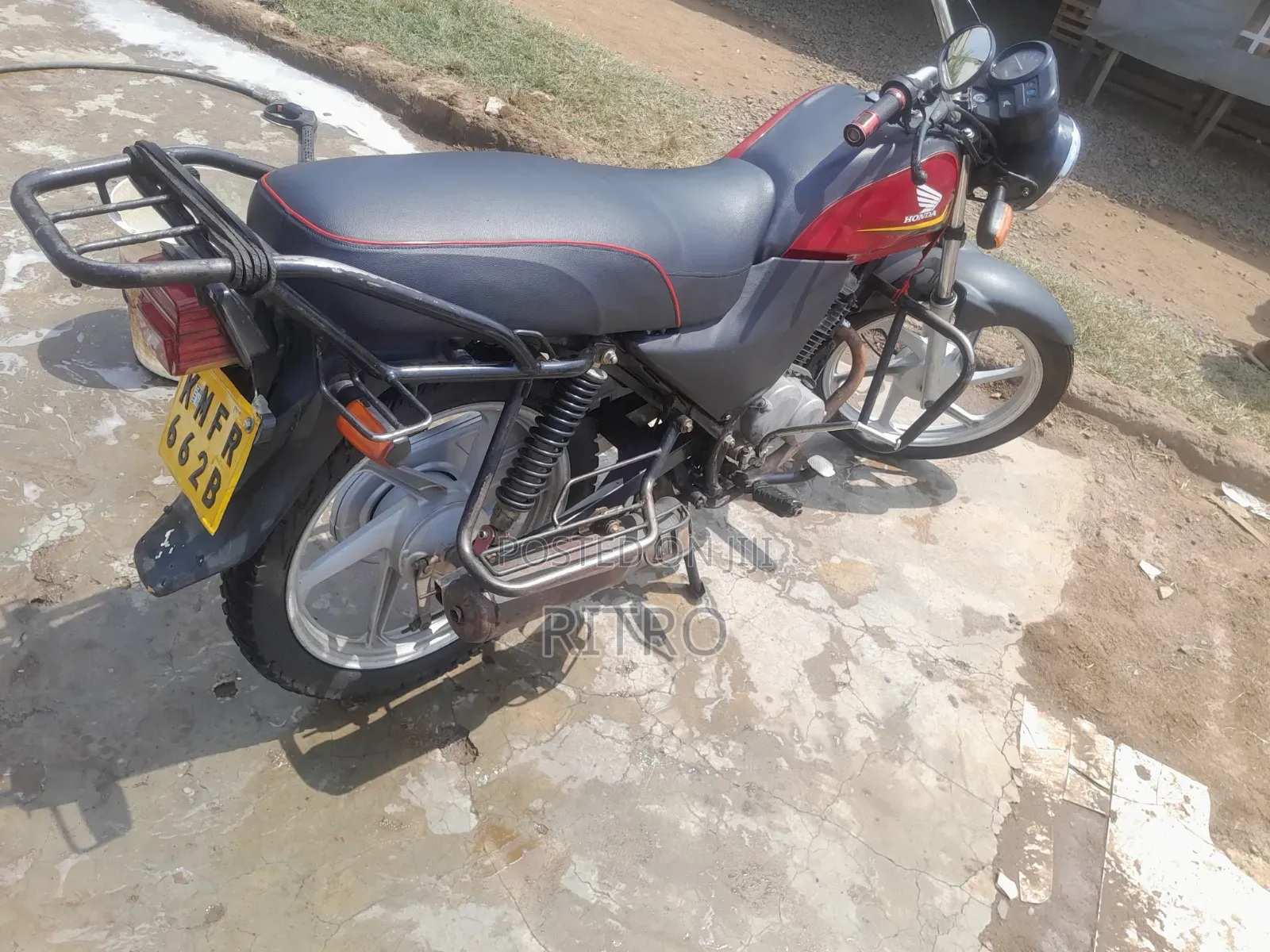 Honda 2022 Red