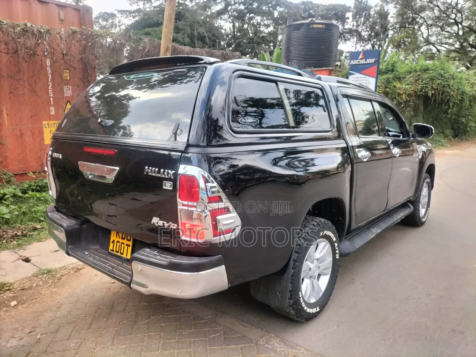 Toyota Hilux 2016 Black
