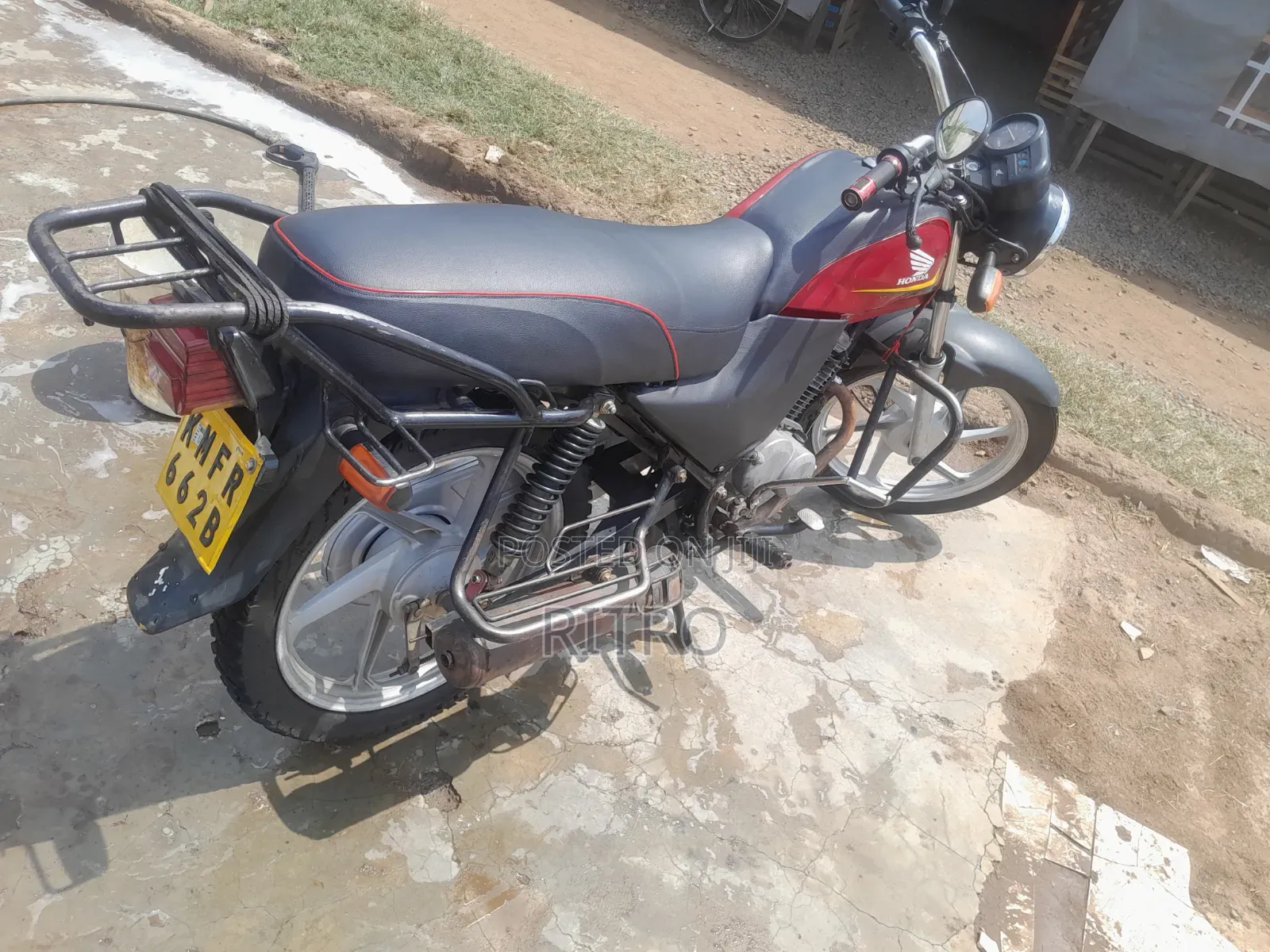 Honda 2022 Red