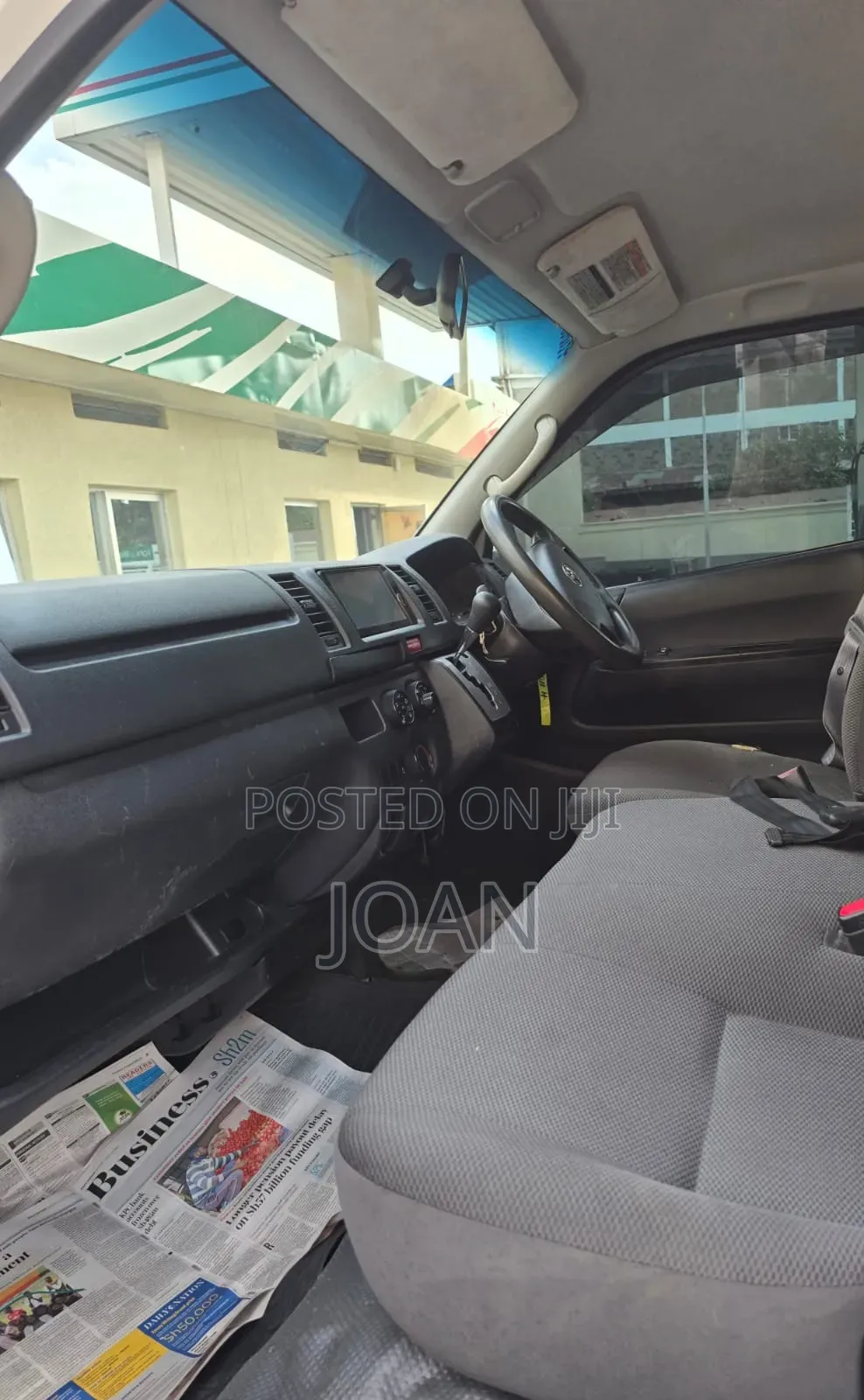 Toyota HiAce 2016 White