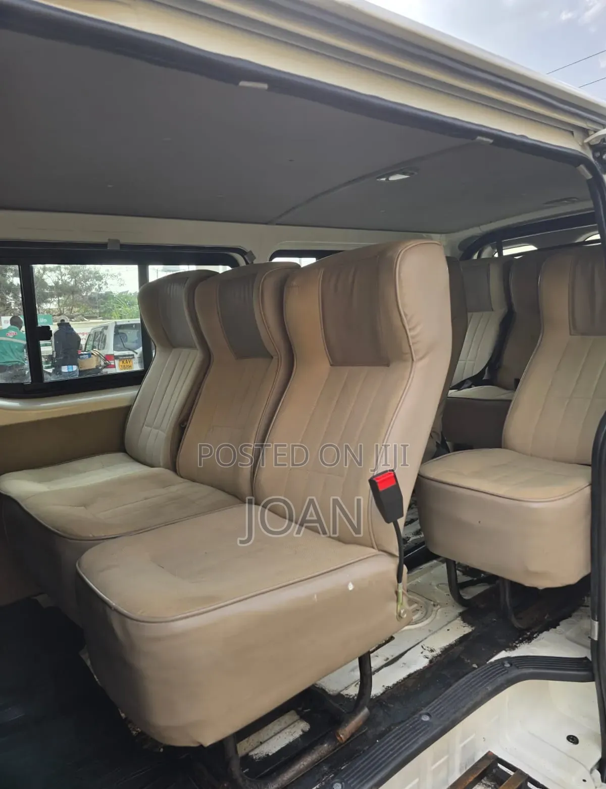 Toyota HiAce 2016 White