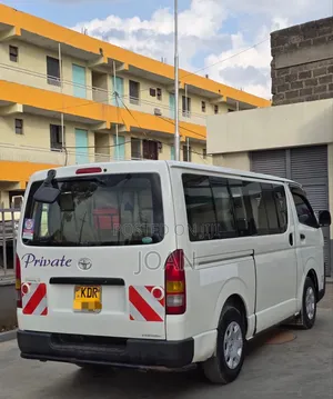Toyota HiAce 2016 White
