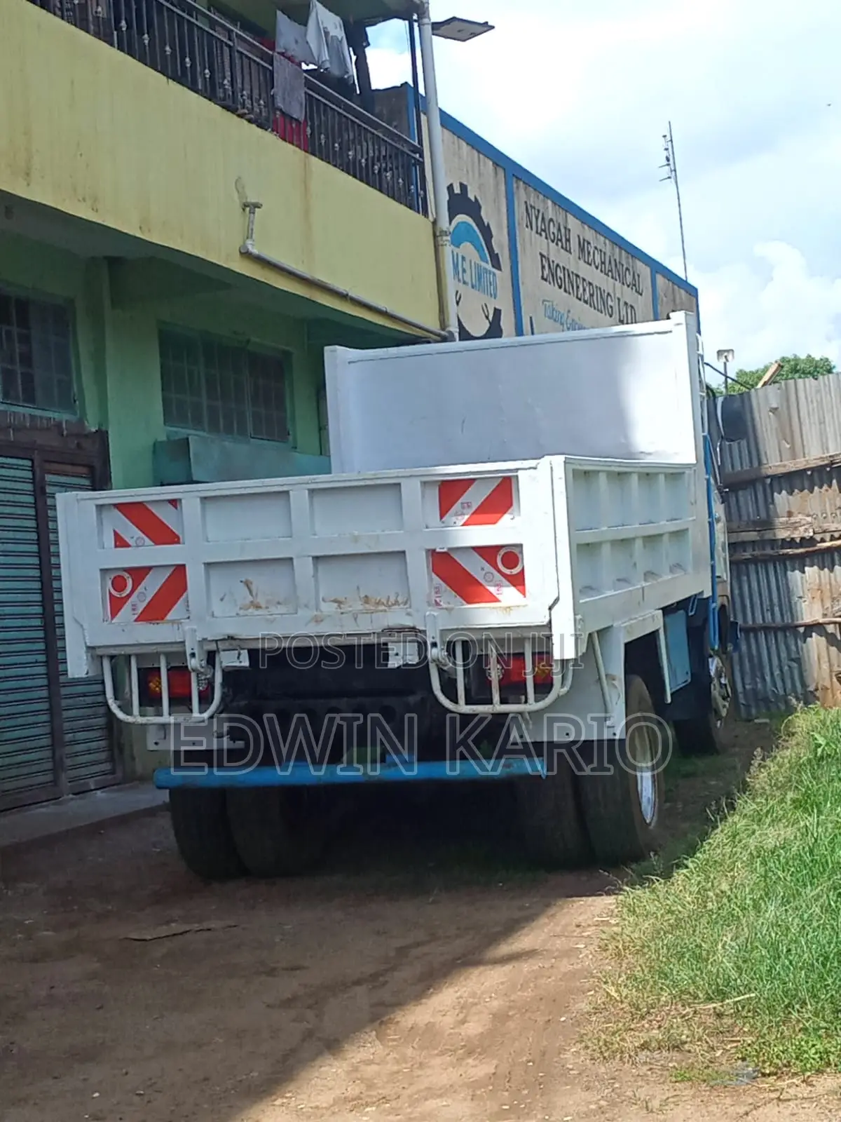 Mitsubishi Fuso Canter 2004 White