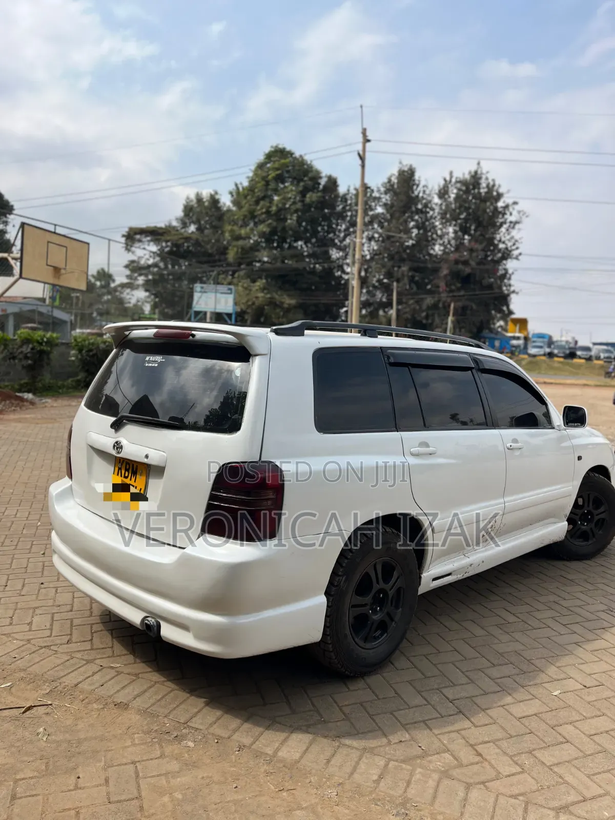 Toyota Kluger 2004 White