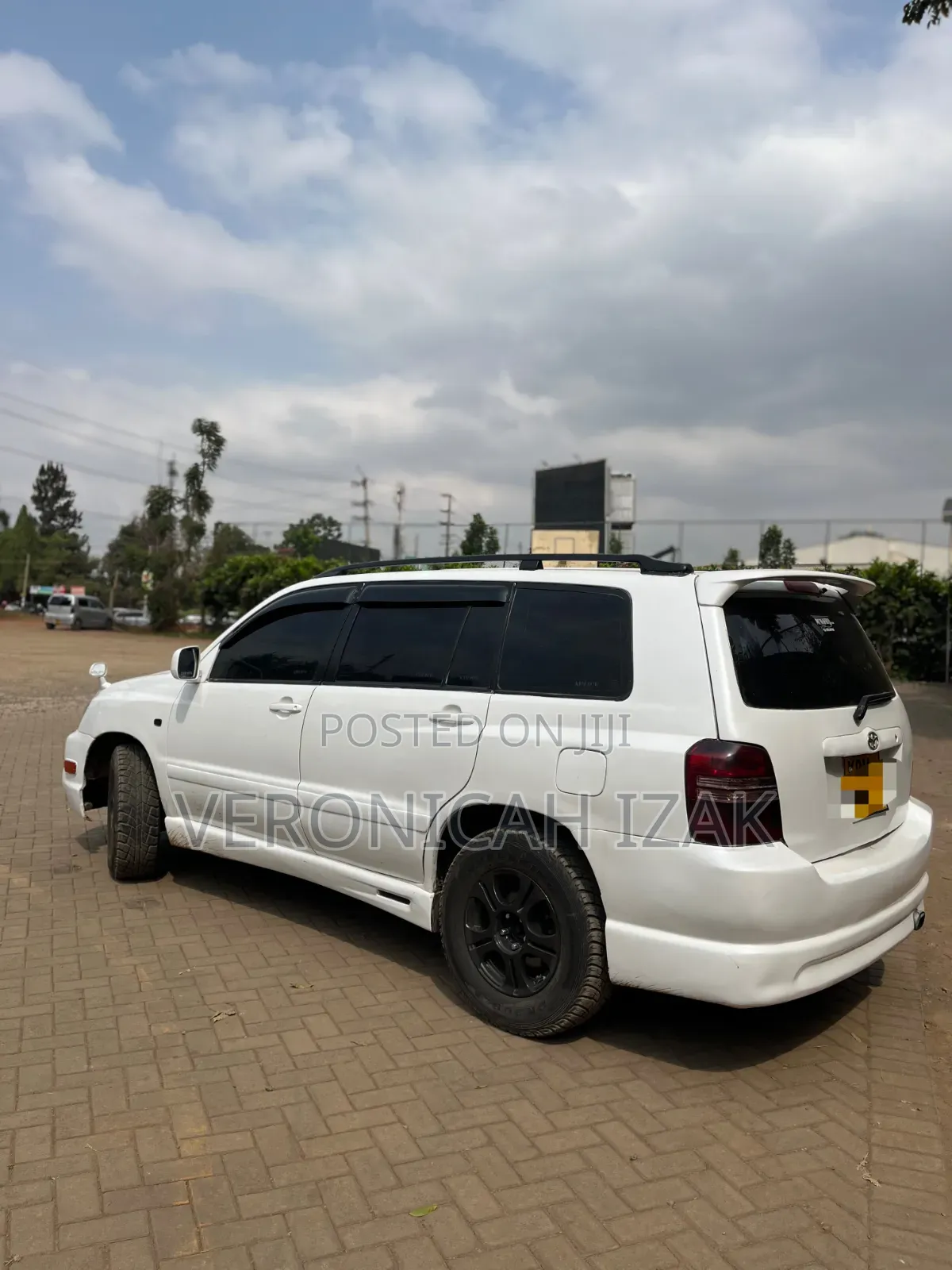 Toyota Kluger 2004 White