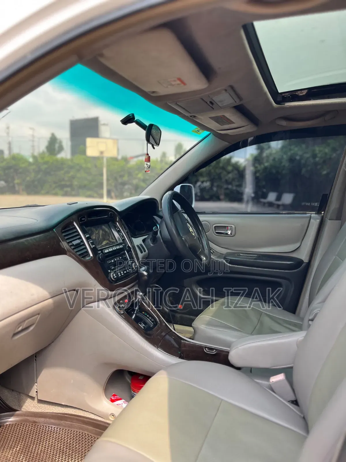 Toyota Kluger 2004 White
