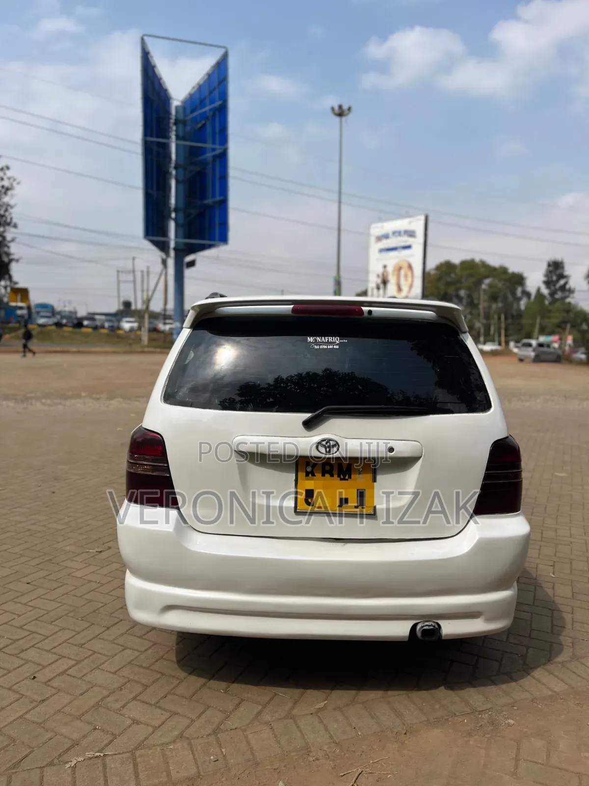 Toyota Kluger 2004 White