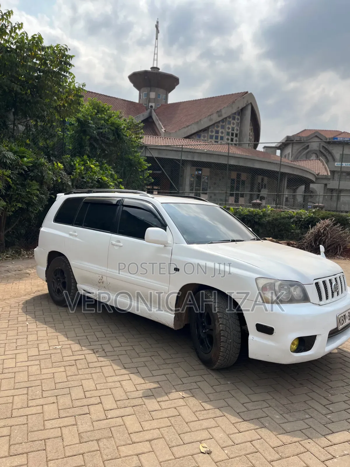 Toyota Kluger 2004 White