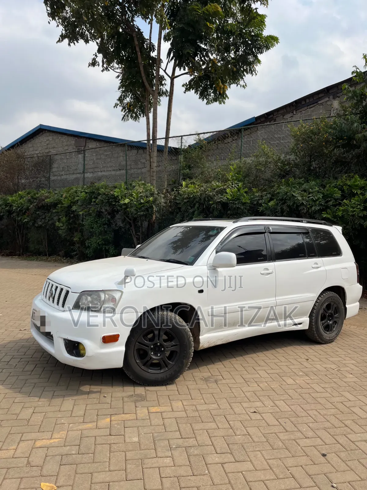 Toyota Kluger 2004 White