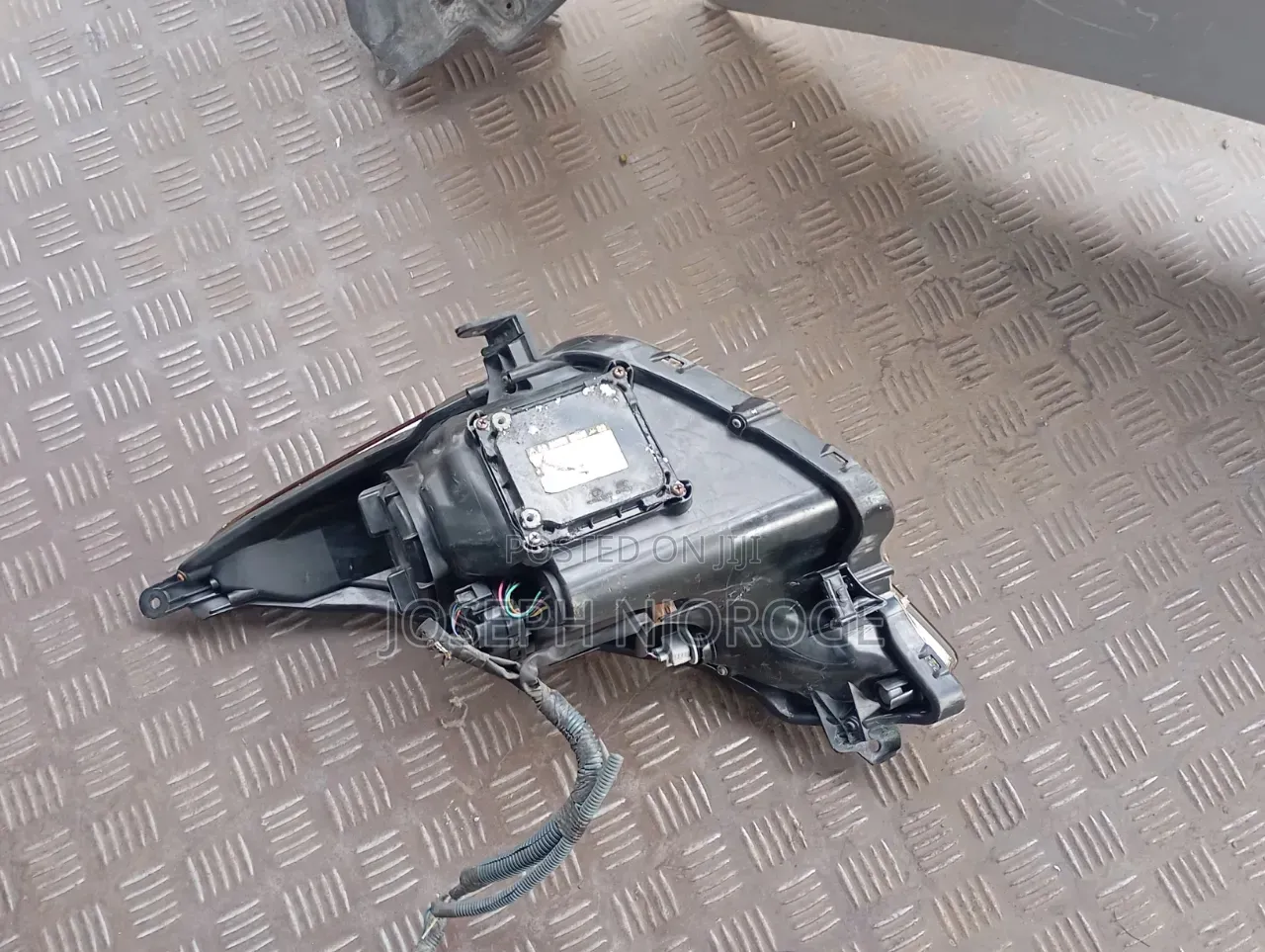 Ractis 2013 Headlight Zenon