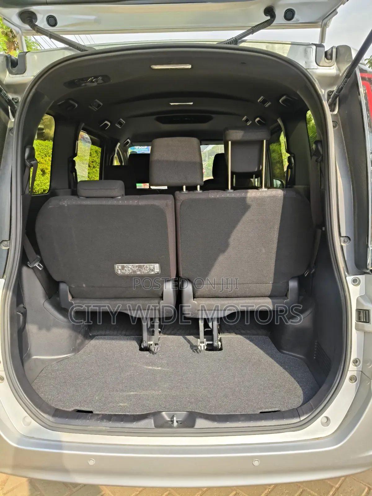 Toyota Noah 2019 Silver