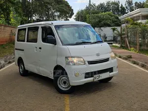 Toyota TownAce 2010 White
