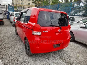 Toyota Porte 2019 Red