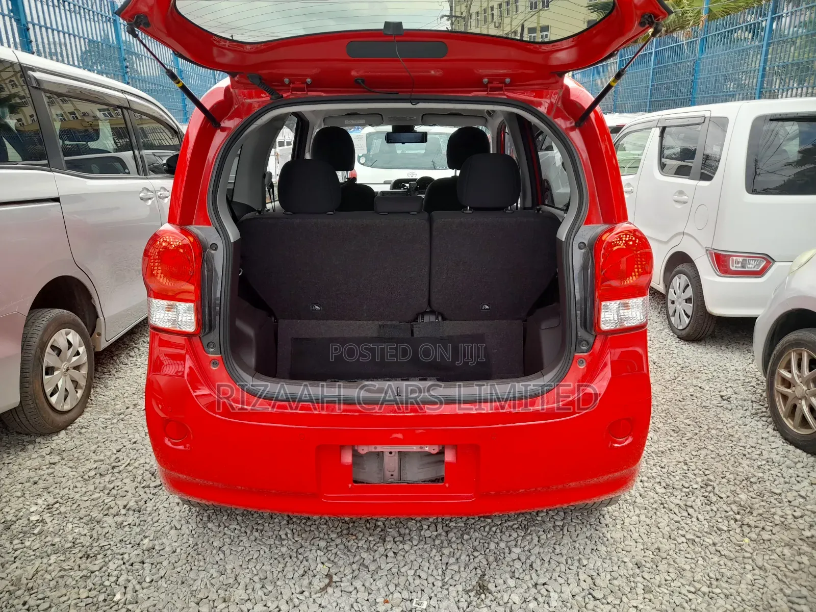 Toyota Porte 2019 Red