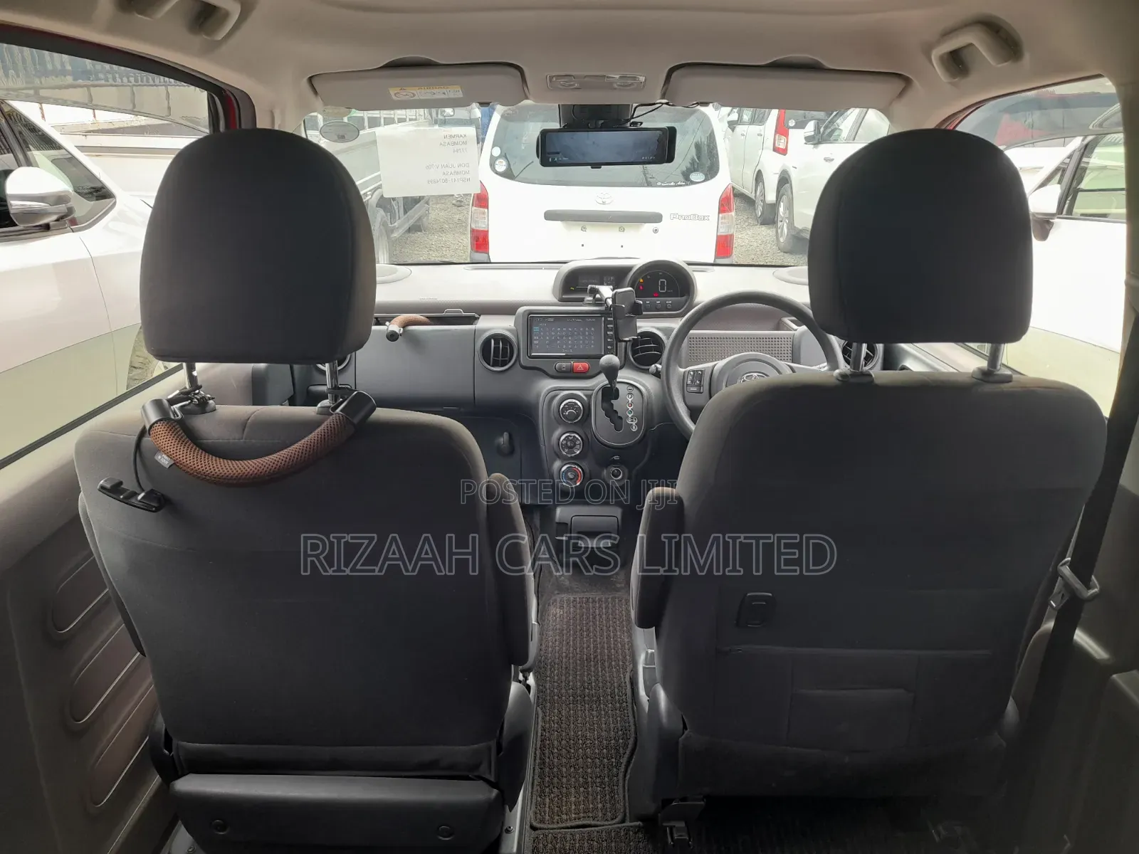 Toyota Porte 2019 Red
