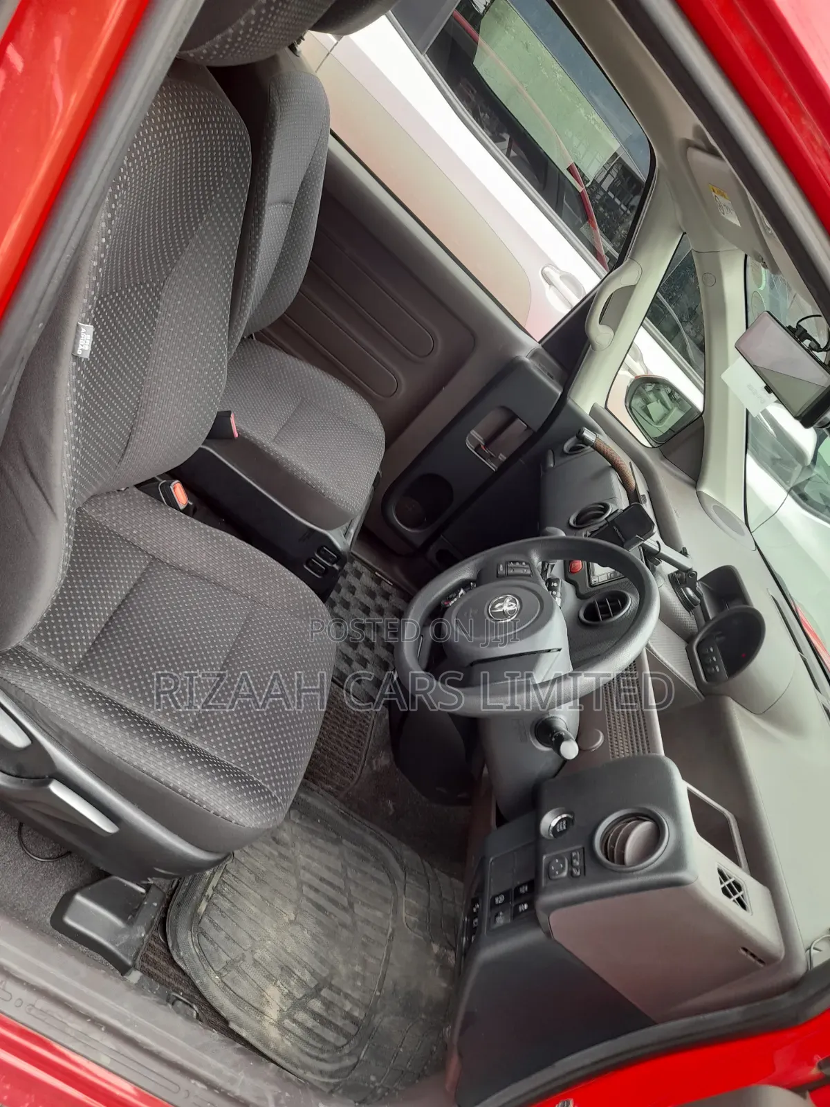 Toyota Porte 2019 Red