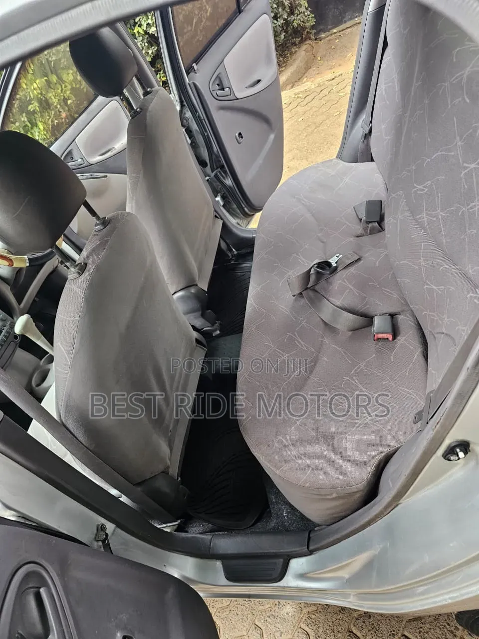 Toyota Platz 2001 Silver