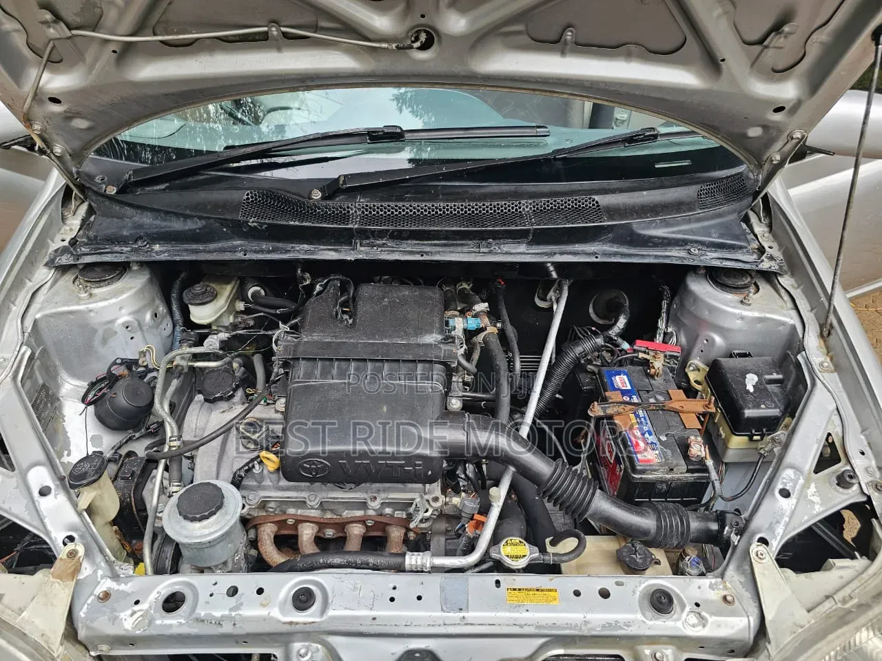 Toyota Platz 2001 Silver